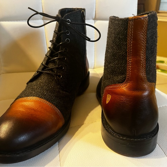 Leather and wool boots for men size 11